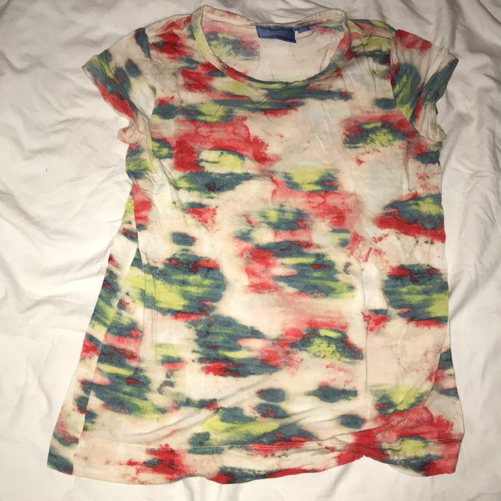 Women's multicolored short sleeve tee shirt.